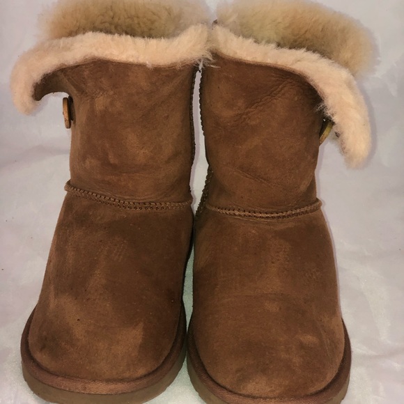 UGG Tan Suede Women’s Booties Size 6 - Picture 2 of 11